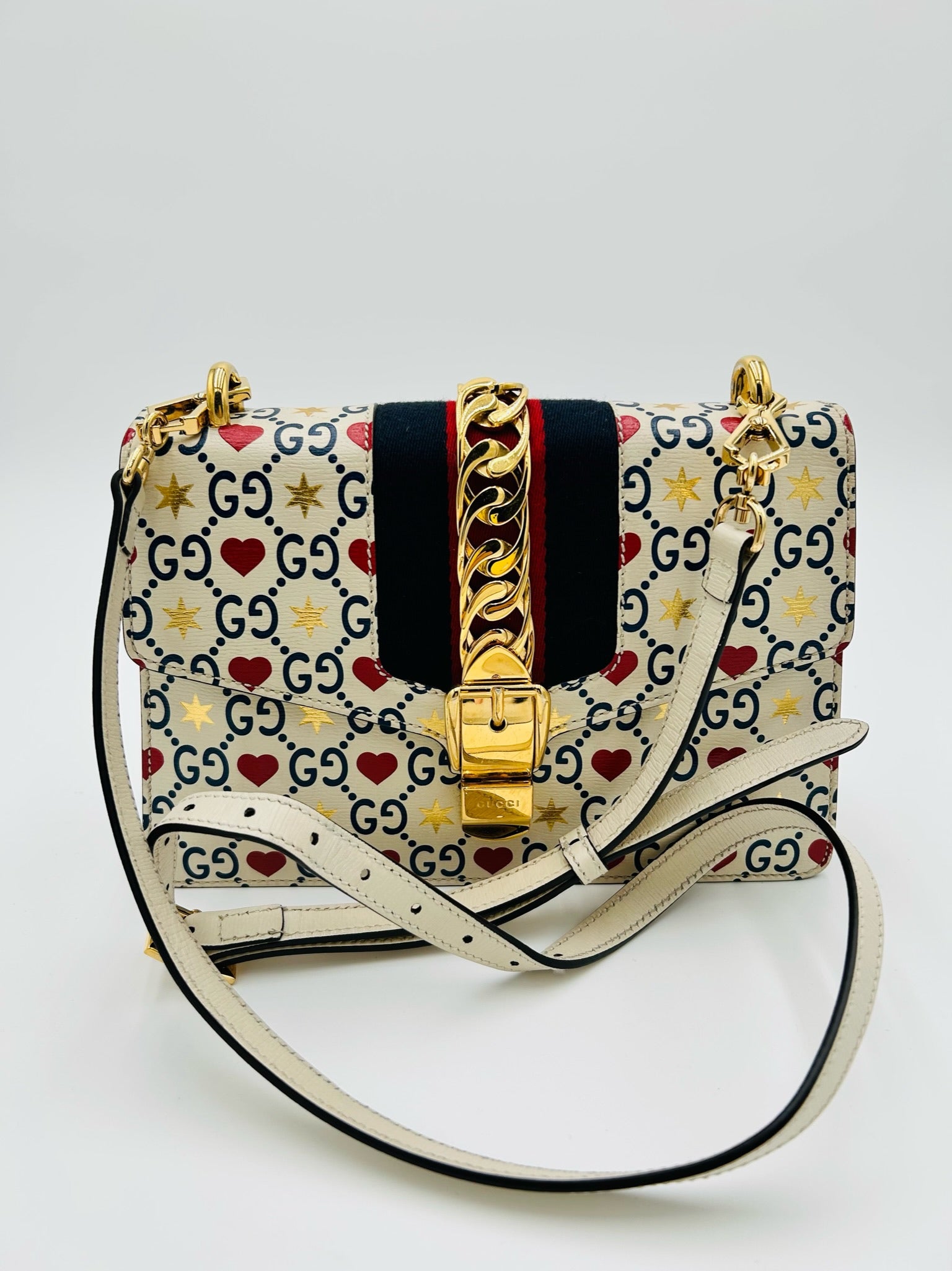 GUCCI GG SYLVIE HEARTS WITH RED BLUE STRIPE AND GOLD LOCK