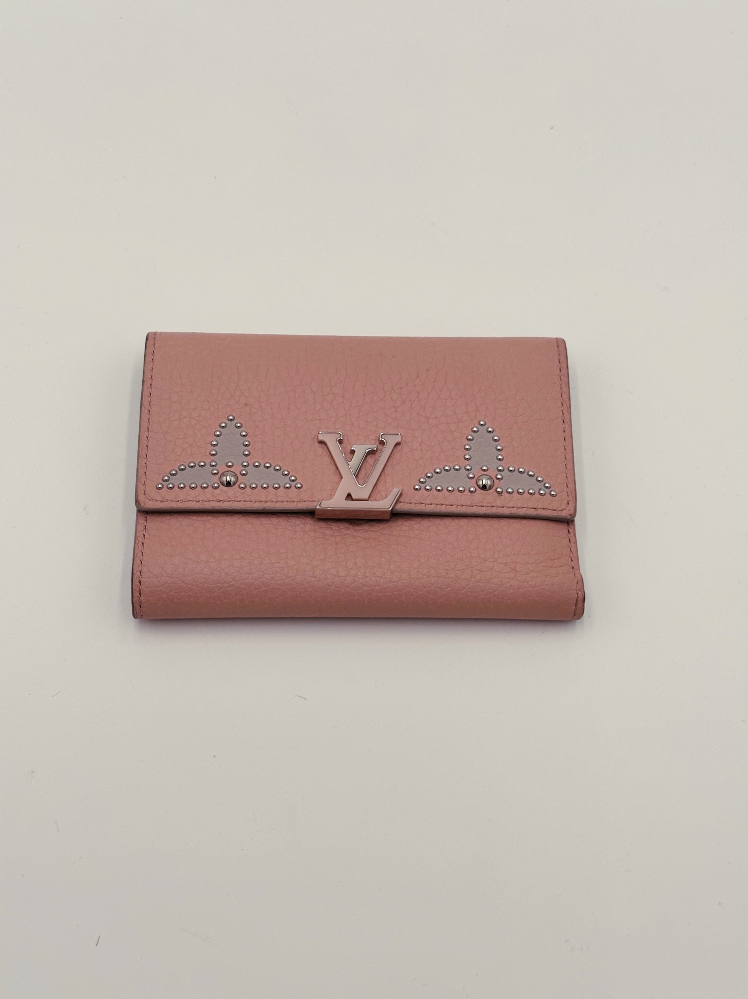LV CAPUCINES NUDE PINK LEATHER WALLET