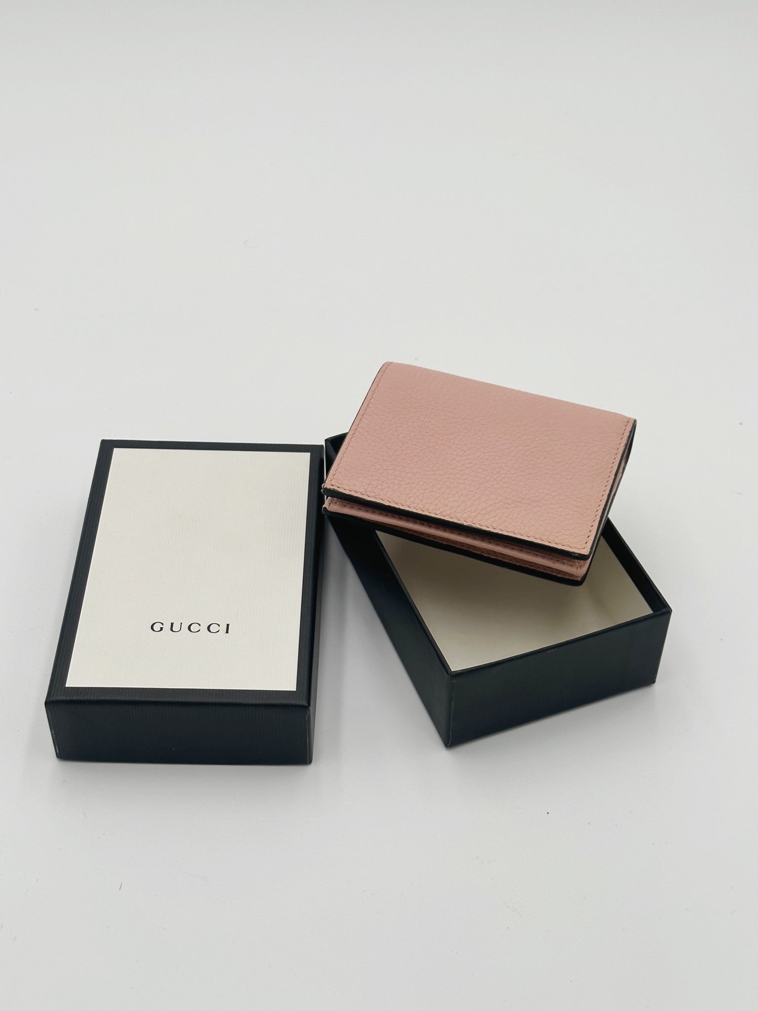 GUCCI "BLIND FOR LOVE" WITH A BEE PINK SMALL WALLET